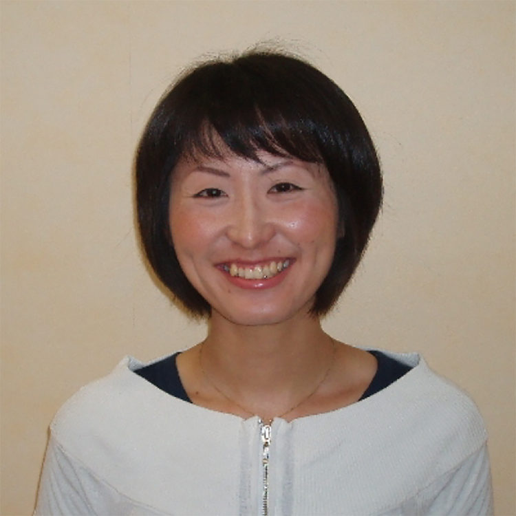 藤井里佳子様